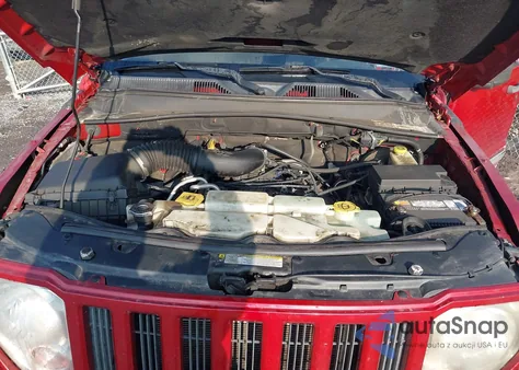 2010 Jeep Liberty Sport z USA, uszkodzony, nr VIN 1J4PN2GKXAW143694